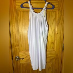 UVN White Sleeveless Mini Dress comes with bracelet Size Large
